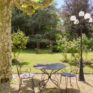 qualys-hotel-terminus-bourg-en-bresse.hotels-rhonealpes.com/